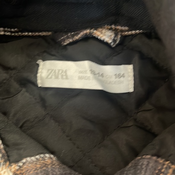 Zara insulated flannel with detachable hood - Picture 2 of 5